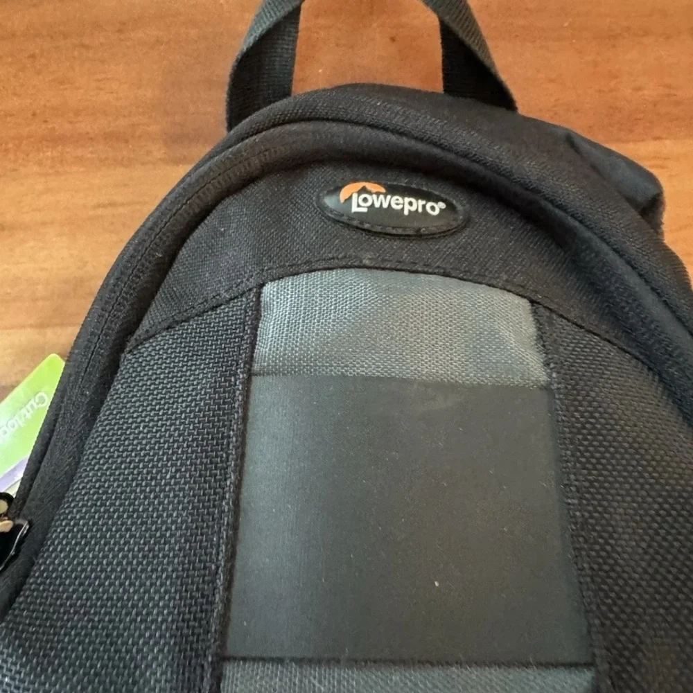 Black lowepro Lens/Accessory Camera Bag nwt